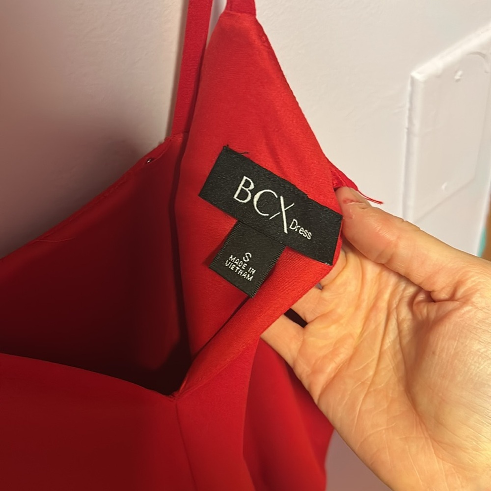 Red BodyCon Cocktail Dress - Picture 3 of 3